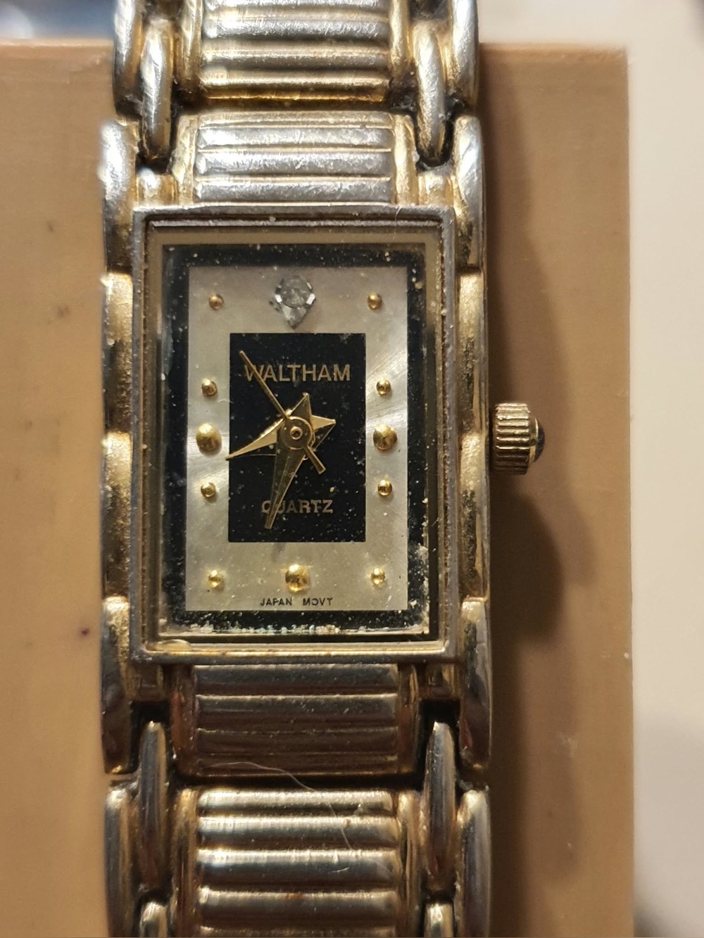 Vtg Waltham Quartz Goldtone/Black Diamond Stainless Steel Women's Watch